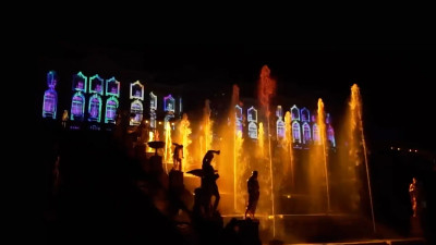 Осенний праздник фонтанов возвращается в Петергоф