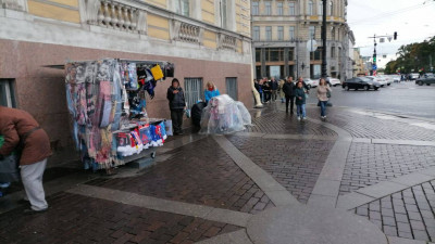 В центре Петербурга закрыли 9 незаконных торговых точек