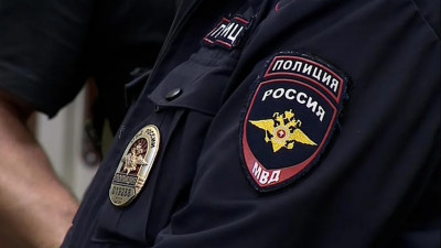 В Петербурге задержали нелегального мигранта с пистолетом и на чужом «Мерседесе»