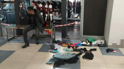 Сотрудники Росгвардии помешали мужчине ограбить спортмагазин на Торфяной дороге