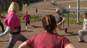 Физкульт-привет с утра пораньше! Проект «Зарядка с соседями» в Выборгском районе Петербурга