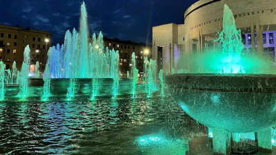 Петербуржцы смогут любоваться городскими фонтанами даже ночью
