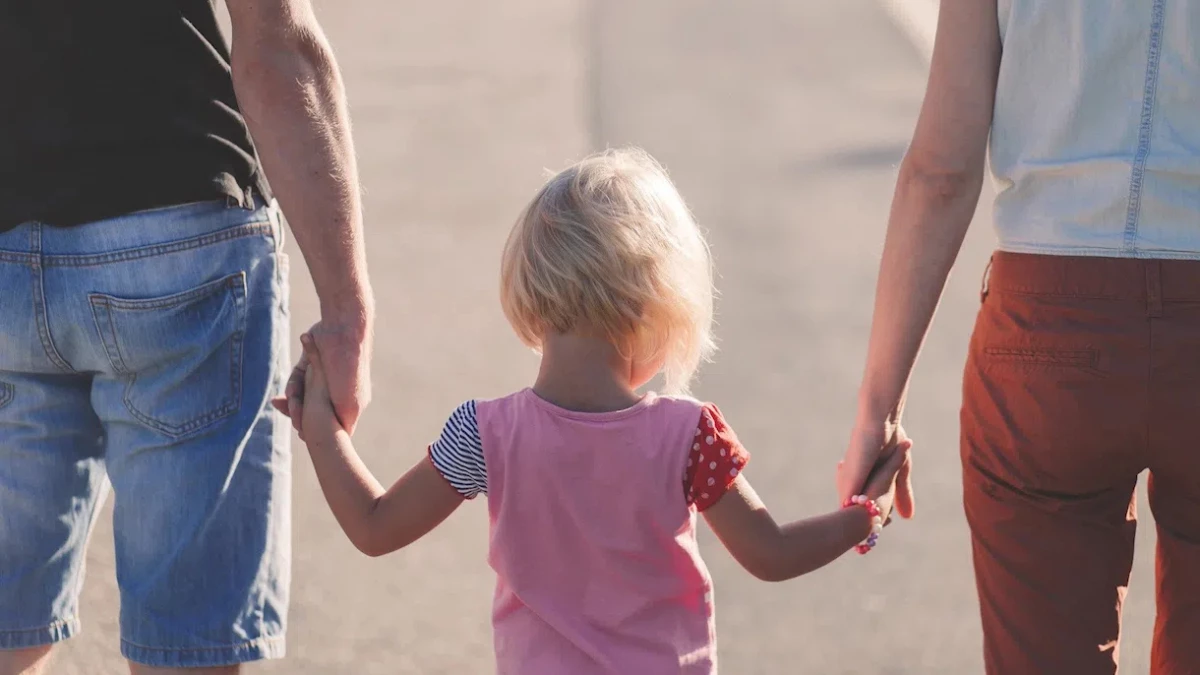 Дела семейные: меры поддержки для семей с детьми. Социальный контракт - tvspb.ru