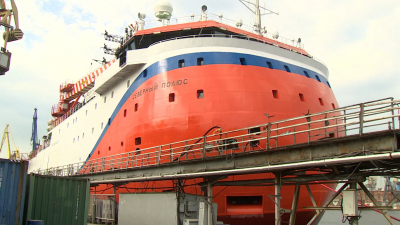 Экспедиция с участием ледостойкой платформы «Северный полюс» начнется в середине сентября