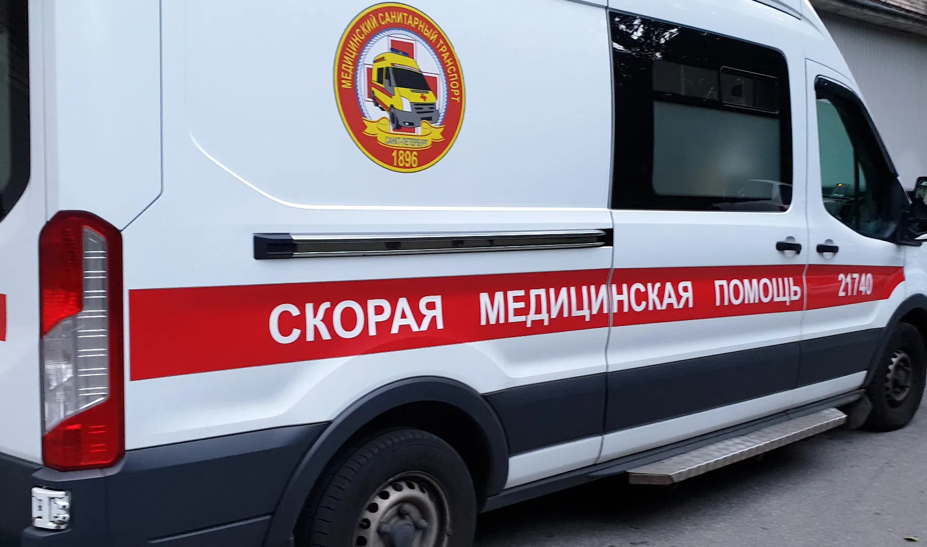 Восемь человек пострадали при столкновении машины с троллейбусом в Московском районе