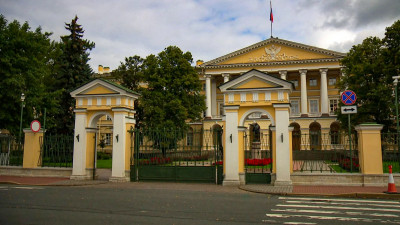 С начала года в бюджет Петербурга поступило около 730 млрд рублей