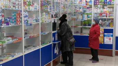 Петербург в полном объеме обеспечивает льготников лекарствами