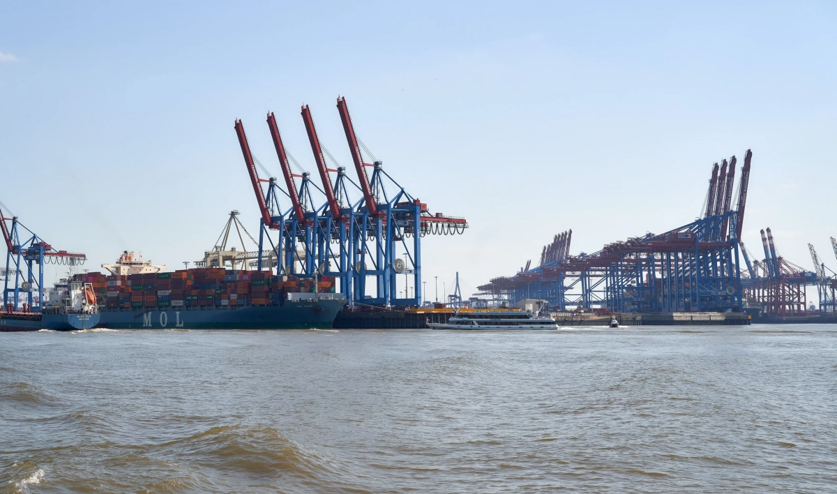 Белоруссия планирует перенаправить в порты Петербурга и Ленобласти 20 млн тонн грузов - tvspb.ru