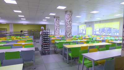 В Петербурге оценили готовность школьных столовых к началу учебного года
