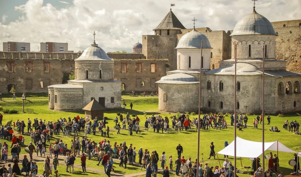 Ивангородская крепость стала площадкой для исторического фестиваля - tvspb.ru