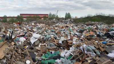 Александр Беглов призвал объявить жесткую войну организаторам незаконных свалок