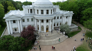 Дворцу и парку на Елагином острове — 200 лет! Интересные факты об архитектурном ансамбле и обитателях зелёной зоны Северной столицы