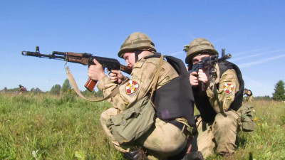 В Ленобласти будущим новобранцам национальной гвардии провели курс молодого бойца