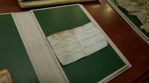 Привет из прошлого: необычные находки в Петербургской Театральной библиотеке