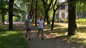 О спорте, опасности орешков и итальянской школе на бегу с солистом Театра «Мюзик-Холл» Климом Тихоновым