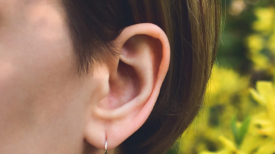 Учёные назвали продукты, которые необходимо включить в свой рацион для идеального слуха
