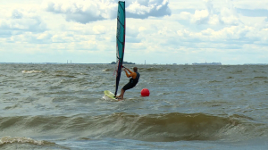 Не для ленивого отдыха: лучшие пляжи для занятий водным спортом в Петербурге