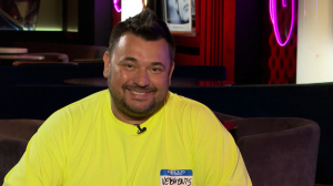 Прогулки по местам Пушкина и Бродского, близкие люди рядом и искренняя улыбка. Секреты хорошего утра певца Сергея Жукова