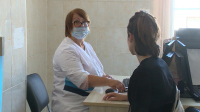 Больше 442 тысяч петербуржцев прошли ревакцинацию