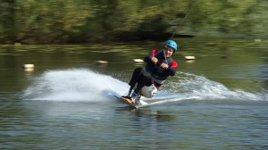 На доске  — для здоровья: адаптивный вейбординг в Петербурге