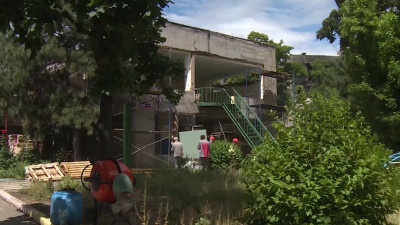 Специалисты из Петербурга продолжают помогать Мариуполю