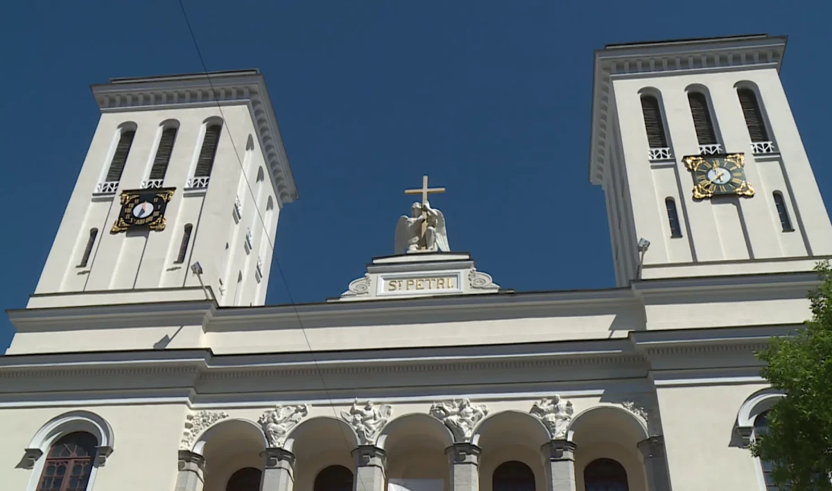 В Петербурге открыли книгу соболезнований в связи со смертью Елизаветы II - tvspb.ru