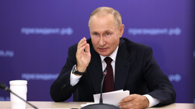Владимир Путин назвал «зашкаливающим» самомнение тех, кто пытается отменить русскую культуру