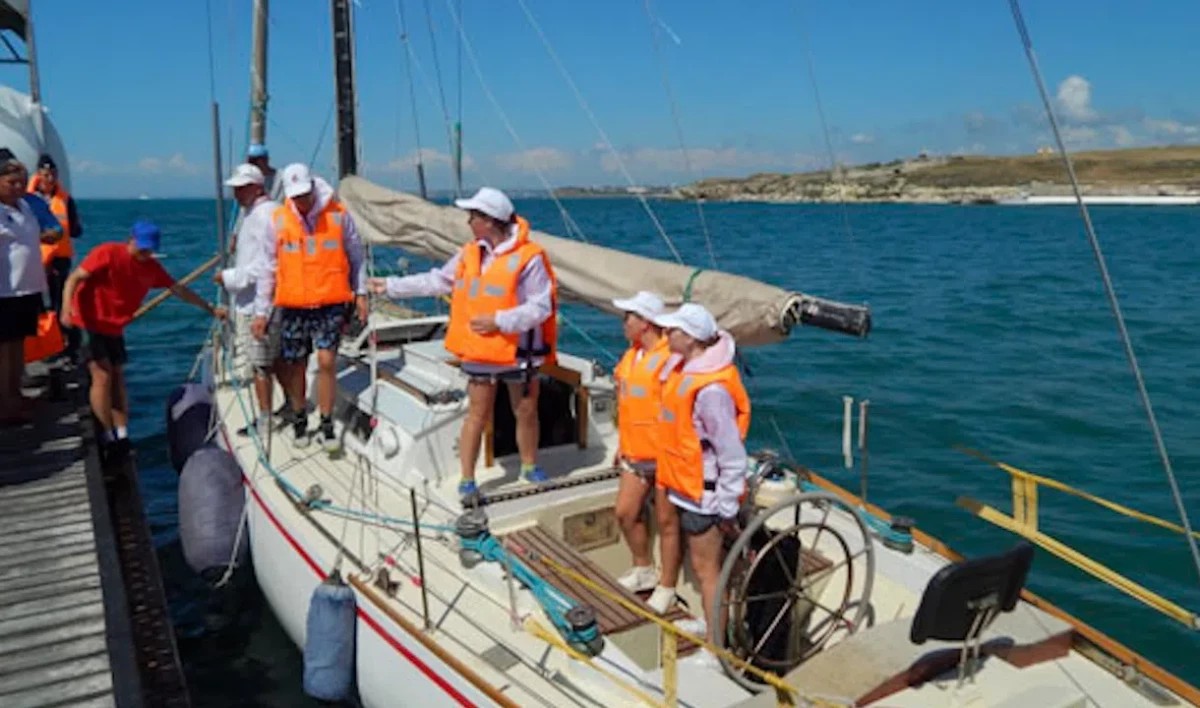 Юнфлотовцы из Петербурга, Севастополя и Владивостока отправились в яхтенные походы - tvspb.ru