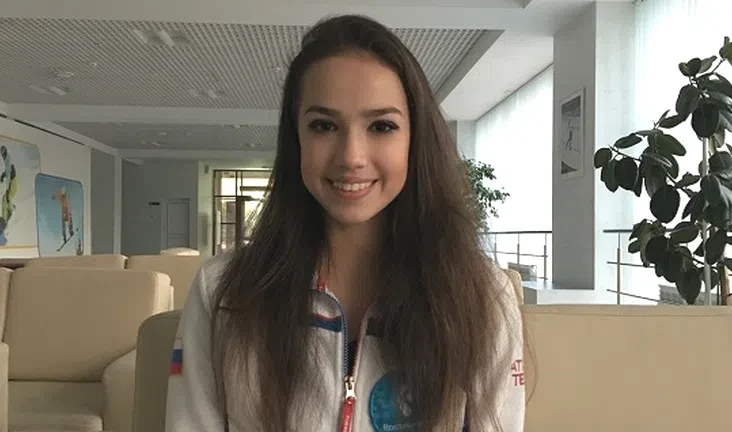 Олимпийская чемпионка Алина Загитова проведет в Петербурге ледовый мастер-класс - tvspb.ru