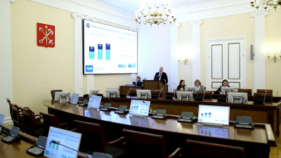 С начала года в бюджет Петербурга поступило 800 миллиардов рублей