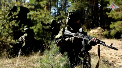 Минобороны показало кадры работы специалистов подразделений войск связи ЗВО