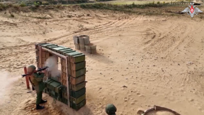 Минобороны показали кадры боевой подготовки мобилизованных на полигонах в Ленобласти