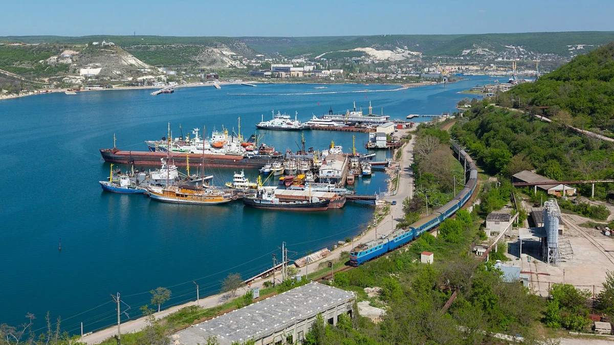 В Севастополе уничтожили надводный беспилотник - tvspb.ru