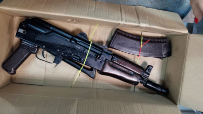 Житель Вырицы ответит в суде за прогулку с оружием по Невскому проспекту