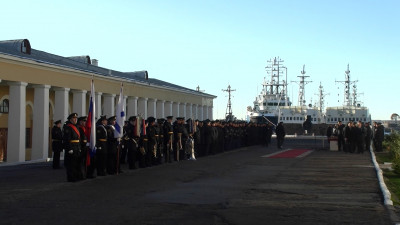 Экипажи подводной лодки «Новороссийск» и буксира  «Сергей Балк» вернулись из боевого похода