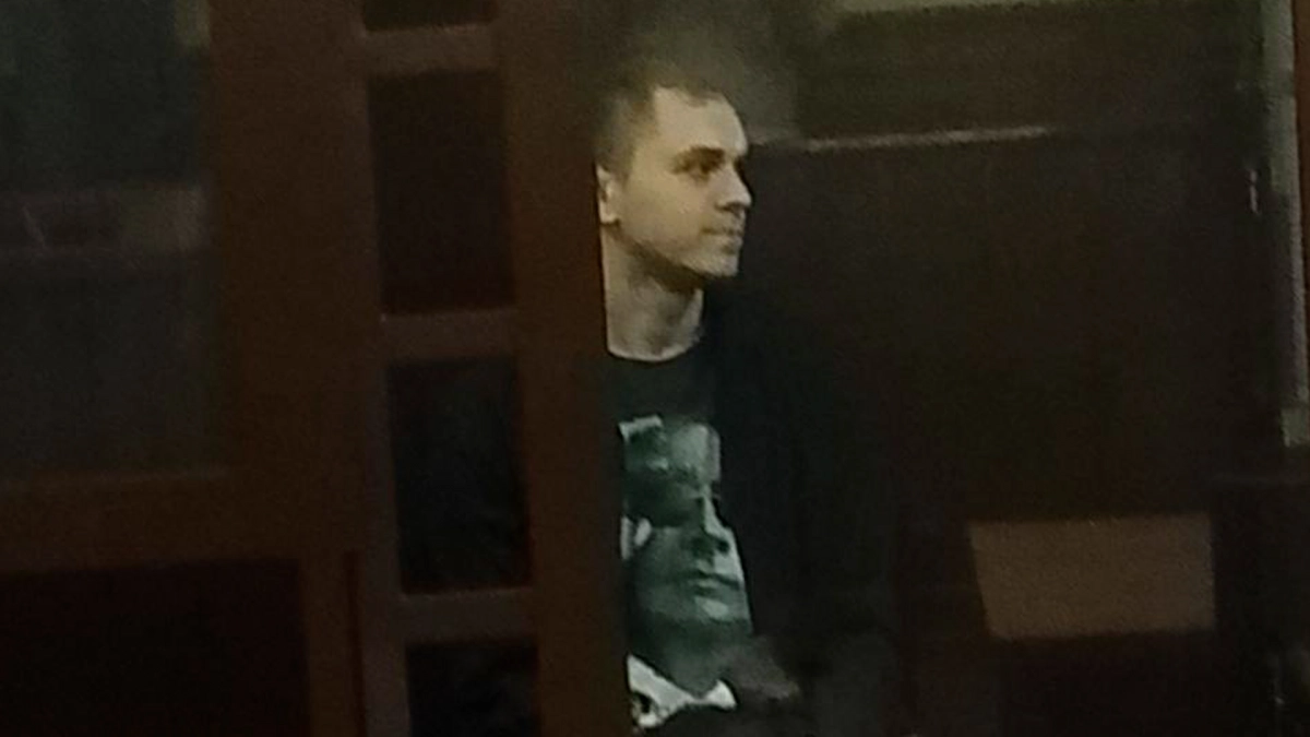 Суд Петербурга арестовал за хранение оружия участника нападения на клуб «Цоколь» - tvspb.ru