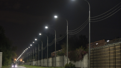 Почти 100 новых фонарей осветили улицу Грибакиных