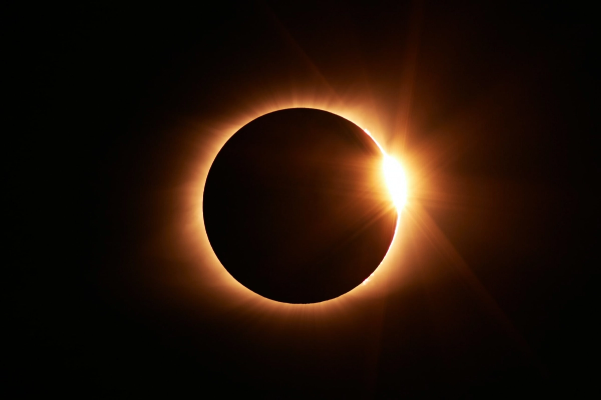 Где можно будет увидеть кольцеобразное затмение Солнца 14 октября - tvspb.ru