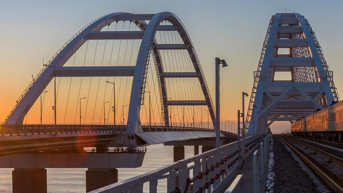 На правой стороне Крымского моста запустили автомобильное движение - tvspb.ru