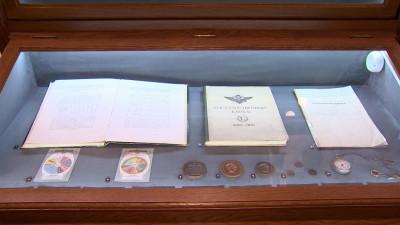 Старинные кошельки и ценные бумаги представлены на выставке в петербургском музее Банка России