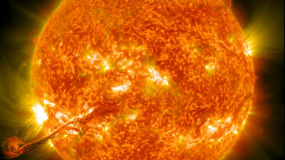 На Солнце произошла крупнейшая вспышка за последние 7 лет