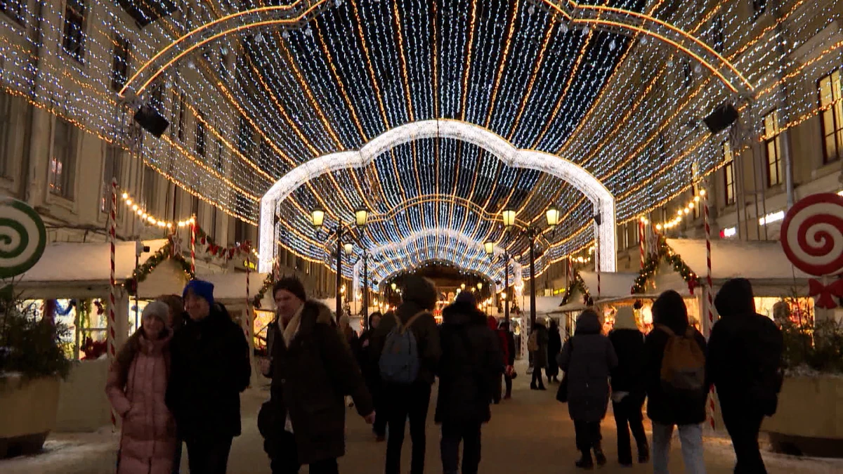Петербург занял первое место среди популярных городов для отдыха на Новый год - tvspb.ru