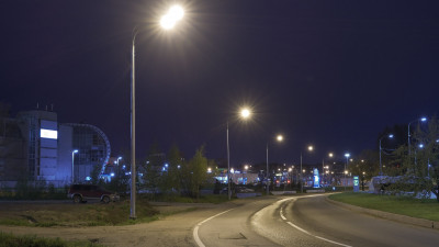 В Московском районе установили 90 светодиодных фонарей, до конца года там появится еще тысяча светильников