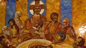 Солнечный свет в камне:  уникальная икона «Тайная вечеря. Янтарь Александра Крылова» в Исаакиевском соборе