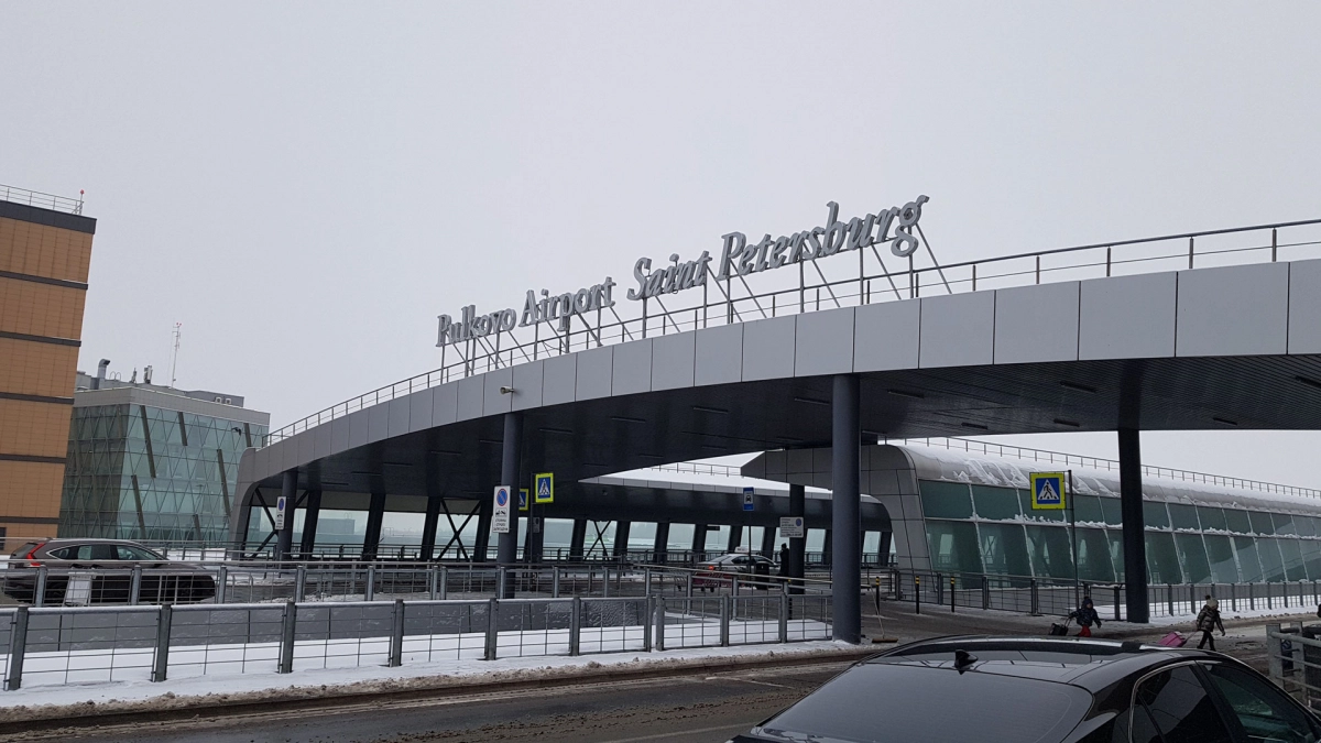 Аэропорт Пулково работает в штатном режиме, несмотря на непогоду - tvspb.ru