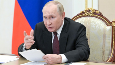 Путин заявил, что в мире возникают новые вызовы коллективной безопасности