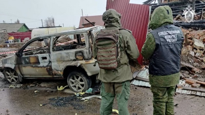 Семьям, на чей дом упал самолет в Иркутске, перечислили по 100 тысяч рублей