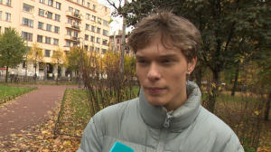 «Лук — пушка, надо запилить в сеть». Нужен ли переводчик людям разных поколений — опрос на улицах Петербурга