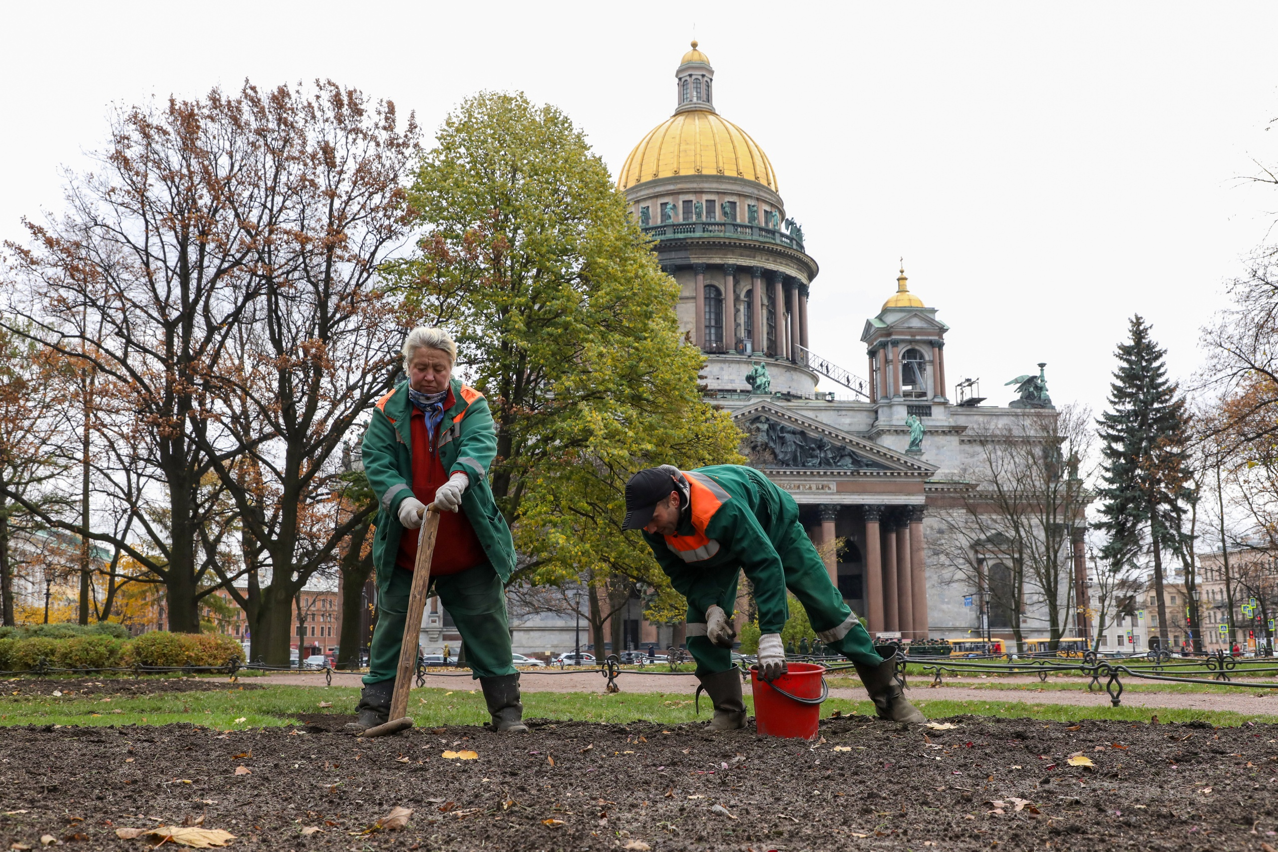 Садовник спб