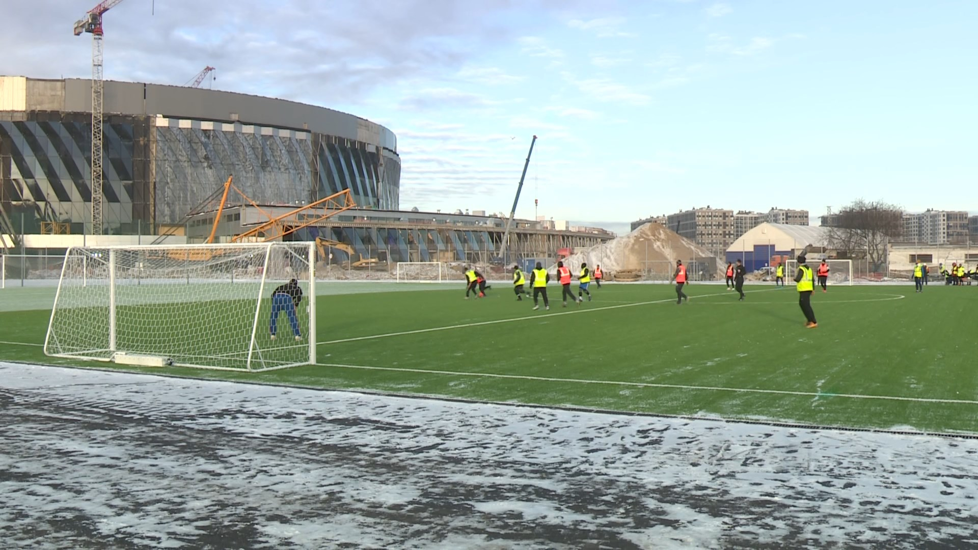 Техническая проверка поля: Как прошел первый в истории «СКА Арены» футбольный матч